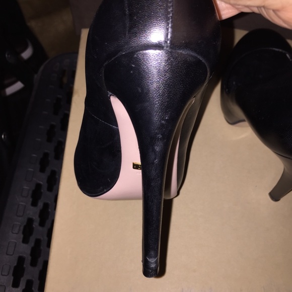 100% Authentic Used Gucci Shoes - Picture 4 of 5